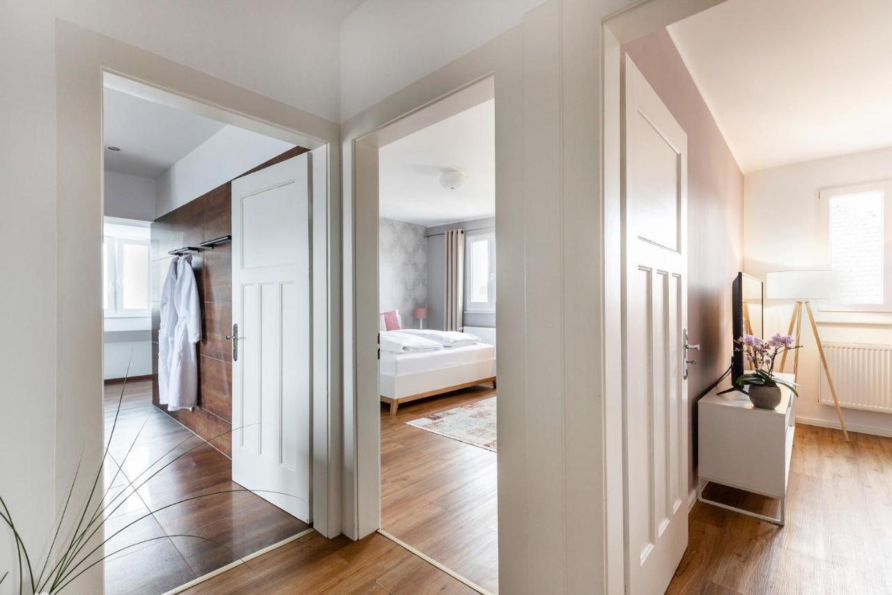 PRIMERA Villa Singen Esterno foto